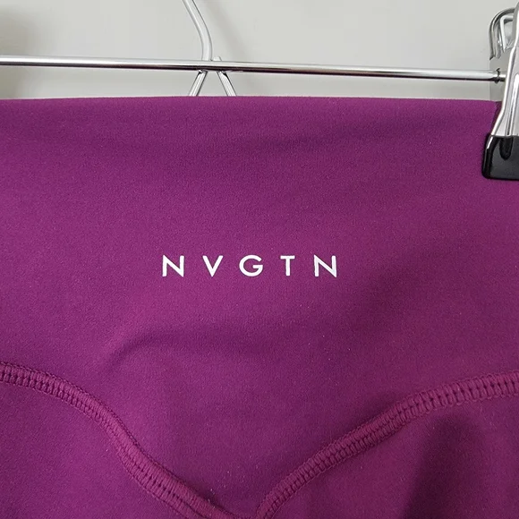 NVGTN Flared Leggings Yoga Pants Fuschia Size XS - Picture 3 of 5